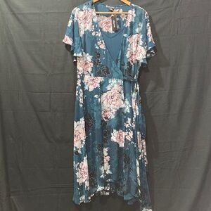 City Chic Jade Blossom Floral Authentic Wrap Dress W/High-low Hem Line. 2 piece
